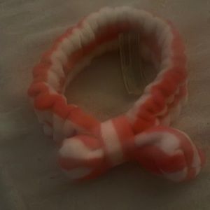 Bow headband , one size fits all , color red and white